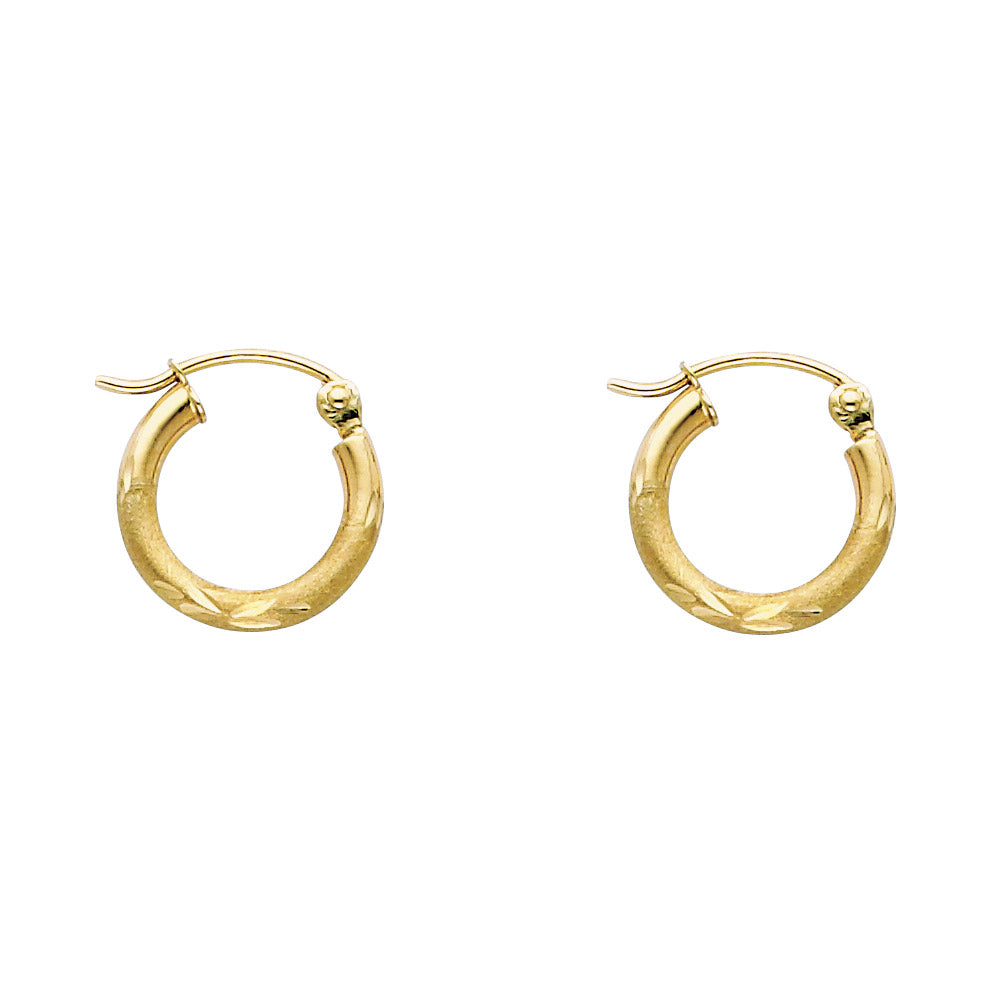 Gold hoop earrings on a white background available on the TX.ORO website.