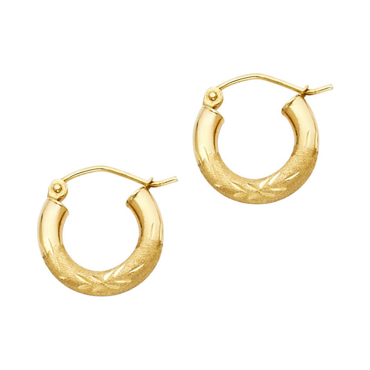 Gold hoop earrings on a white background available on the TX.ORO website.
