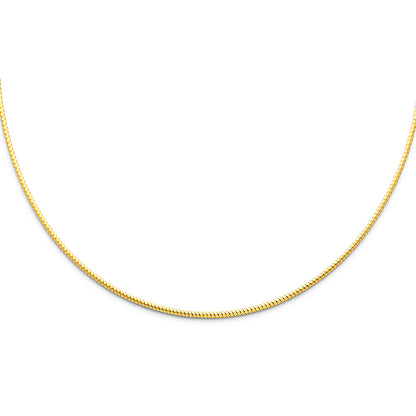 Gold chain necklace on a white background availabe on TX.ORO website