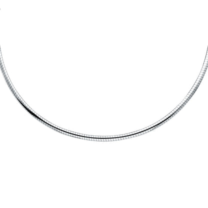 Thin silver necklace on a white background availabe on TX.ORO website