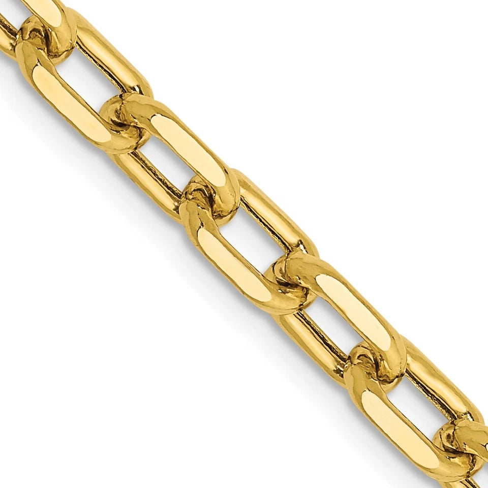 Gold chain on a white background available on the TX.ORO website.