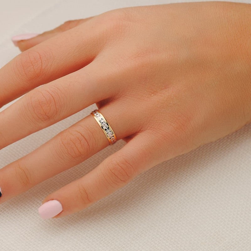 14K Two-Tone Gold 4mm Diamond-Cut Women's Wedding Band Ring - Size 7
